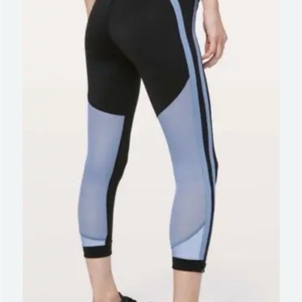 Lululemon Zip the Line Cropped Leggings. Black/Light Blue. Blue Mesh. Size 10